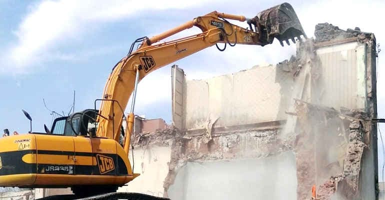 Abbatti l’abuso, i nuovi dati sulle mancate demolizioni nei comuni italiani