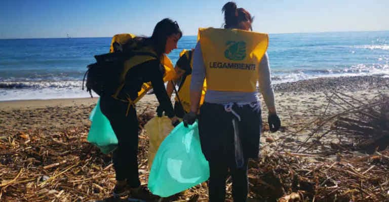 Spiagge e Fondali puliti e l’indagine Beach Litter 2022