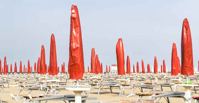 In Italia è SOS spiagge libere, dati e proposte di Legambiente nel nuovo report