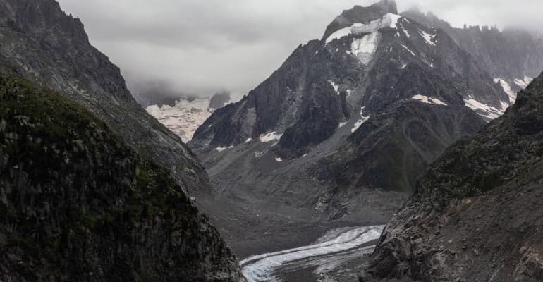 European Manifesto for Glacier Governance and Related Resources