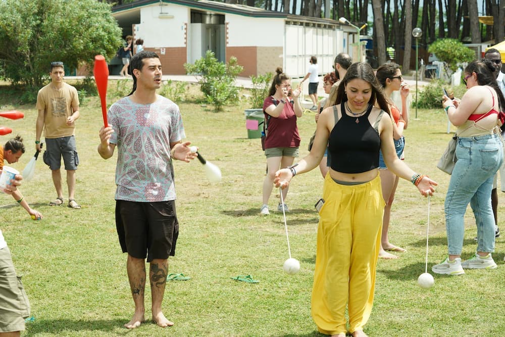 Volontari e volontarie allo Youth Climate Meeting a Paestum