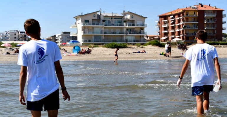 Mare Monstrum
