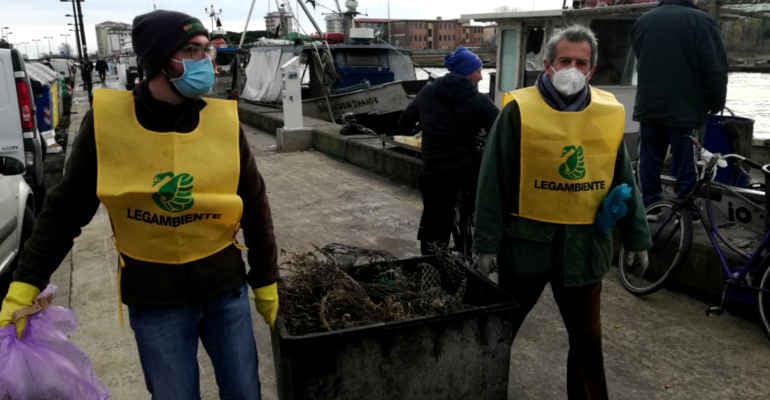 Zero Plastica in Mare, a Porto Garibaldi riprende l’attività di raccolta rifiuti
