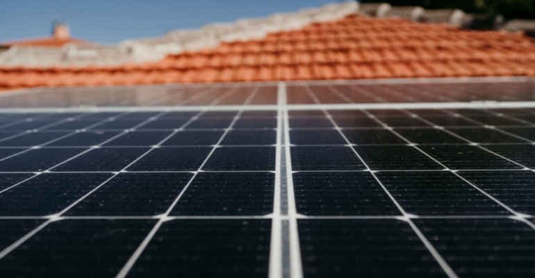 In Italia ancora i ritardi e ostacoli allo sviluppo delle comunità energetiche rinnovabili