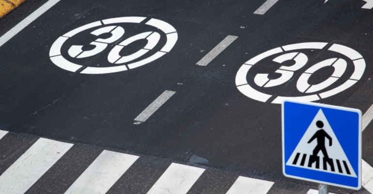 Città 30 km/h: un modello di mobilità sostenibile e sicurezza stradale efficace