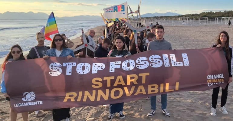 Stop fossili Start rinnovabili: il tempo di agire è ora