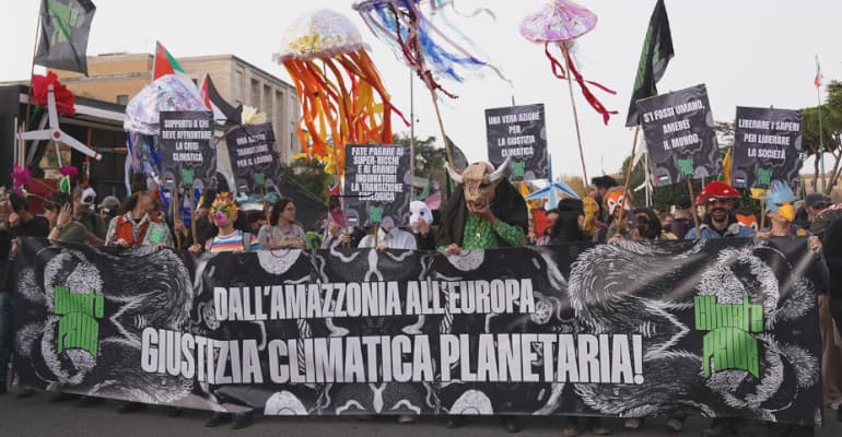 Climate pride, 10 mila persone in piazza