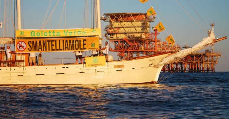 Presentato a Rimini il dossier “Oltre il fossile: energia e lavoro nell’Adriatico del futuro”