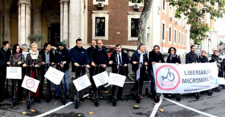 #monopattiniliberi