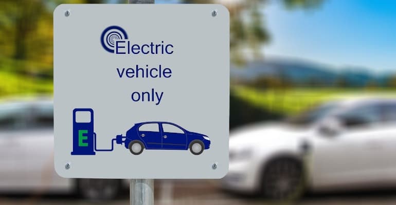 Dichiarazione Ministro Patuanelli su rottamazione e incentivi per auto non elettriche