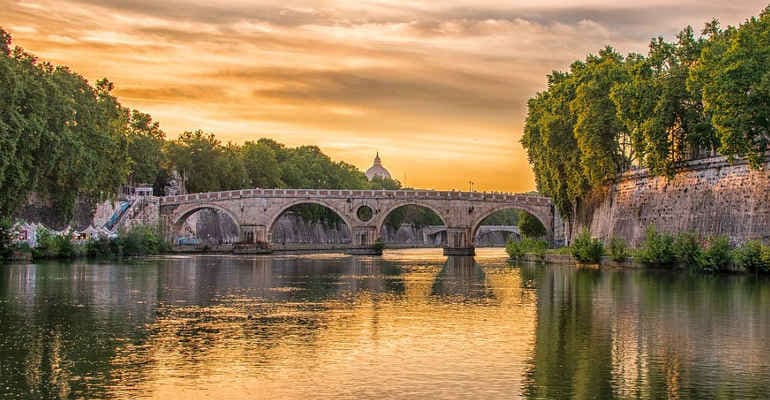 Ambiente al centro per il futuro della capitale