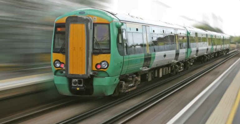 Fase 2. Forti disagi per i pendolari della linea ferroviaria Pontremolese