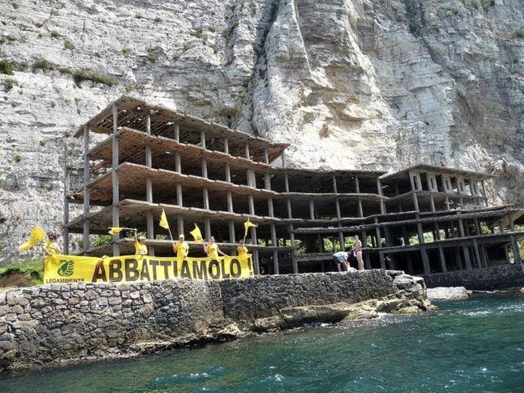 Decreto Semplificazioni, Legambiente: “Una svolta nella lotta contro l’abusivismo edilizio”