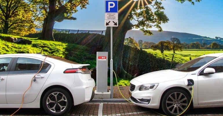 Motor Valley verso l’elettrico: bene, ma necessario guidare gli insediamenti produttivi