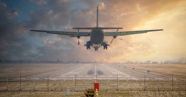 No ad un aeroporto cargo in Emilia: contrario alle politiche climatiche