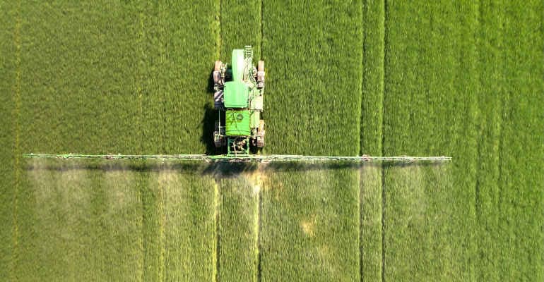 Quanti pesticidi ci sono nei campi agricoli italiani?