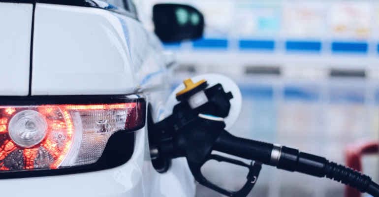 Stop alle auto a benzina e diesel dal 2035: via libera definitivo dal Parlamento europeo