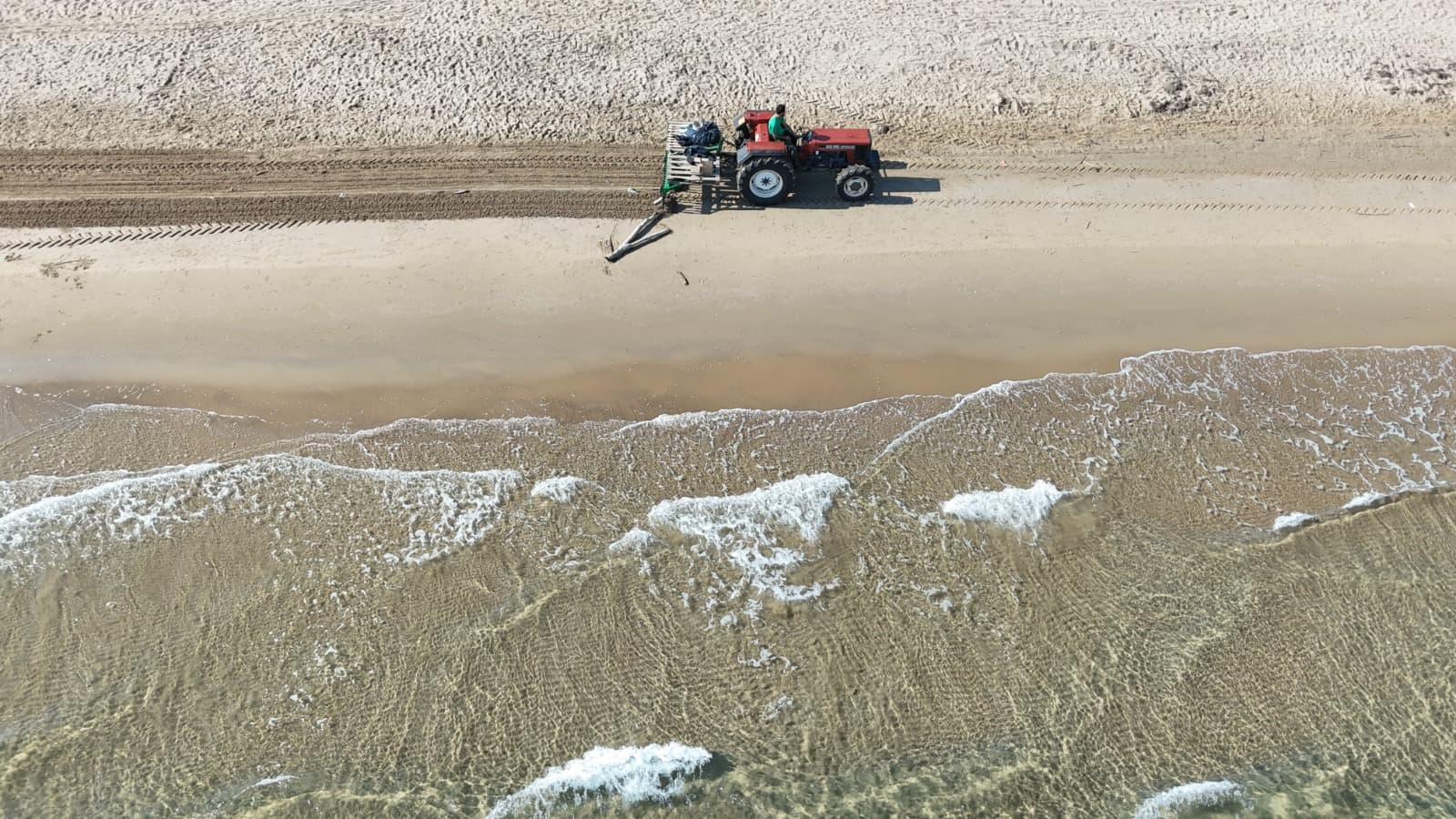 Spiagge italiane sotto l’attacco delle ruspe